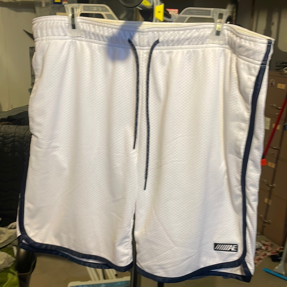 Mens mesh shorts size L